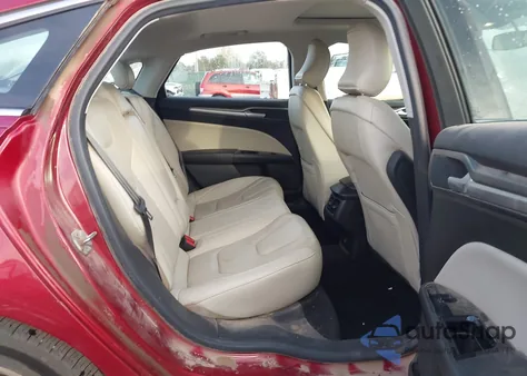 2016 Ford Fusion Titanium из США, поврежденный, VIN 3FA6P0K99GR303618